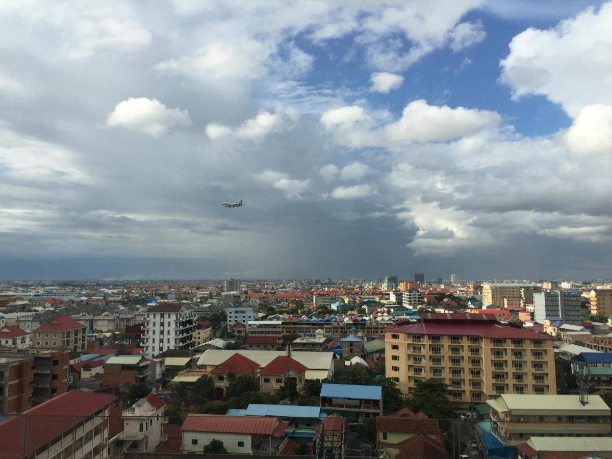 Tian Yi International Hotel 天艺国际酒店 Phnom-Penh Buitenkant foto
