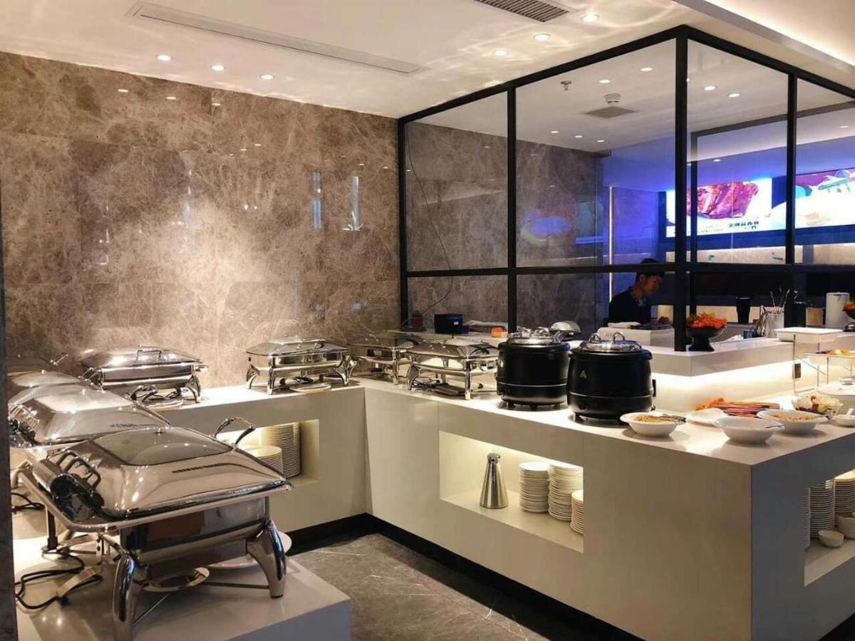 Tian Yi International Hotel 天艺国际酒店 Phnom-Penh Buitenkant foto