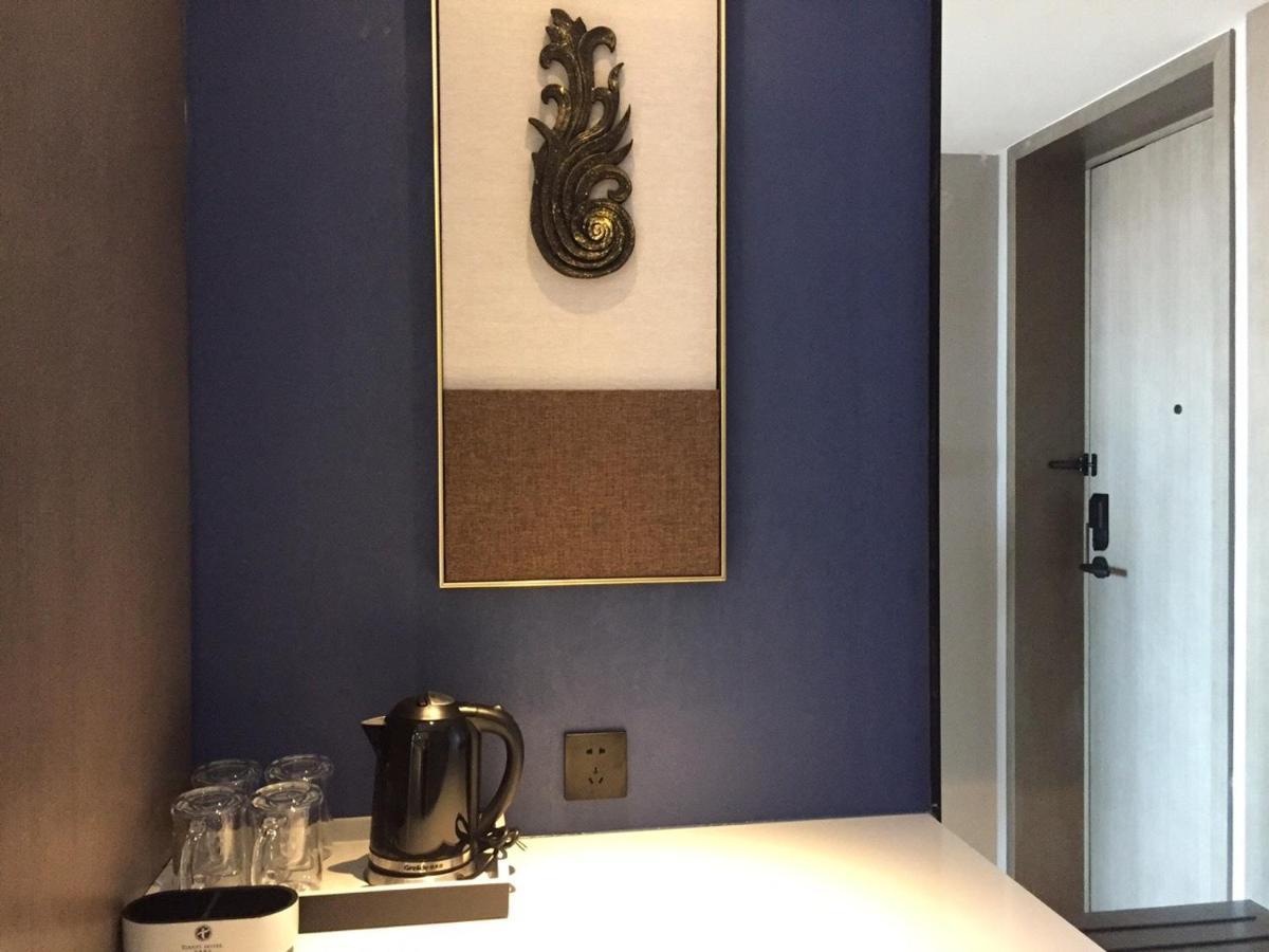 Tian Yi International Hotel 天艺国际酒店 Phnom-Penh Buitenkant foto