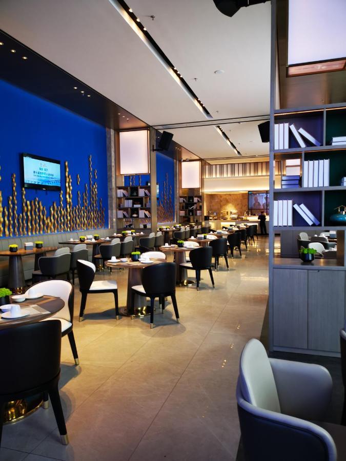 Tian Yi International Hotel 天艺国际酒店 Phnom-Penh Buitenkant foto