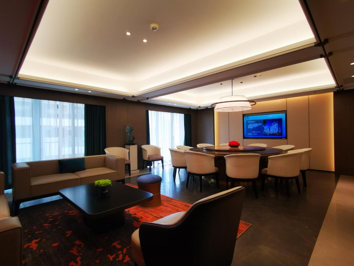 Tian Yi International Hotel 天艺国际酒店 Phnom-Penh Buitenkant foto