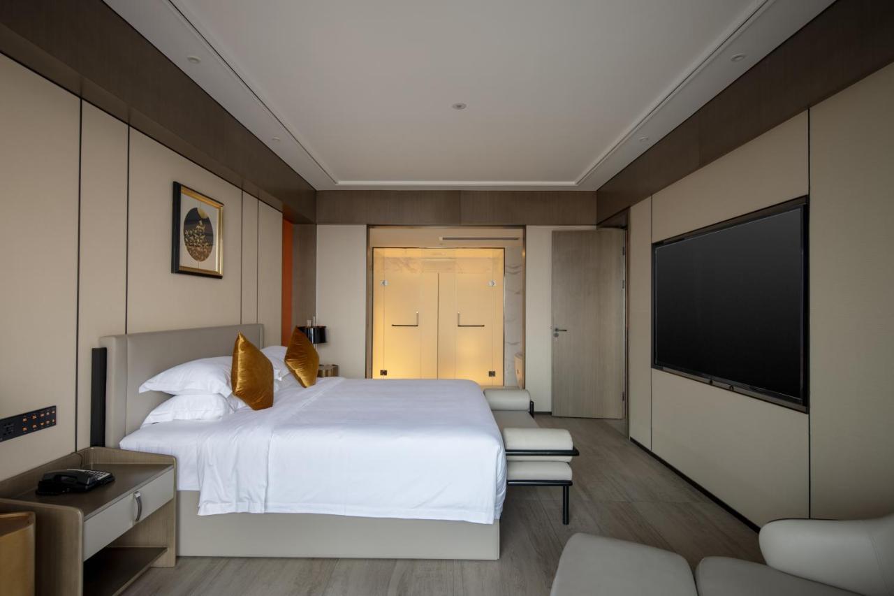 Tian Yi International Hotel 天艺国际酒店 Phnom-Penh Buitenkant foto
